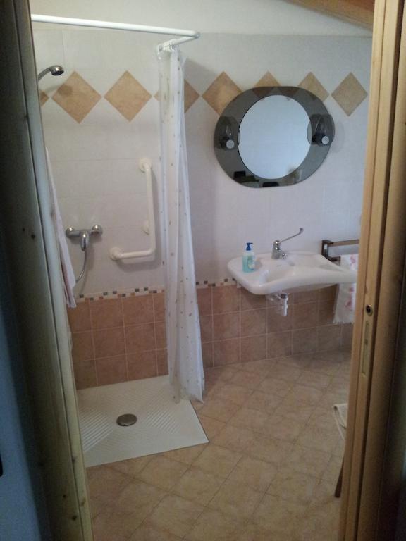 La Cort Di Nonna Rosa Bed & Breakfast Mori Rom bilde